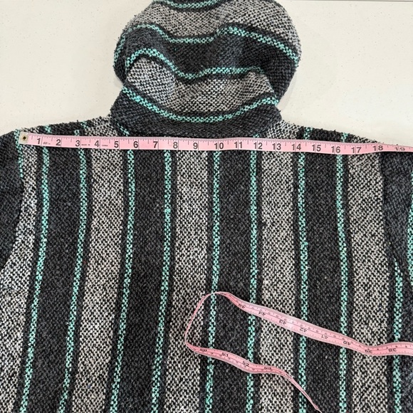 Iguana Jack Woven Baja Mexican Hoodie Southwest Grey/Teal Pullover Kid’s Size XL - Picture 6 of 11